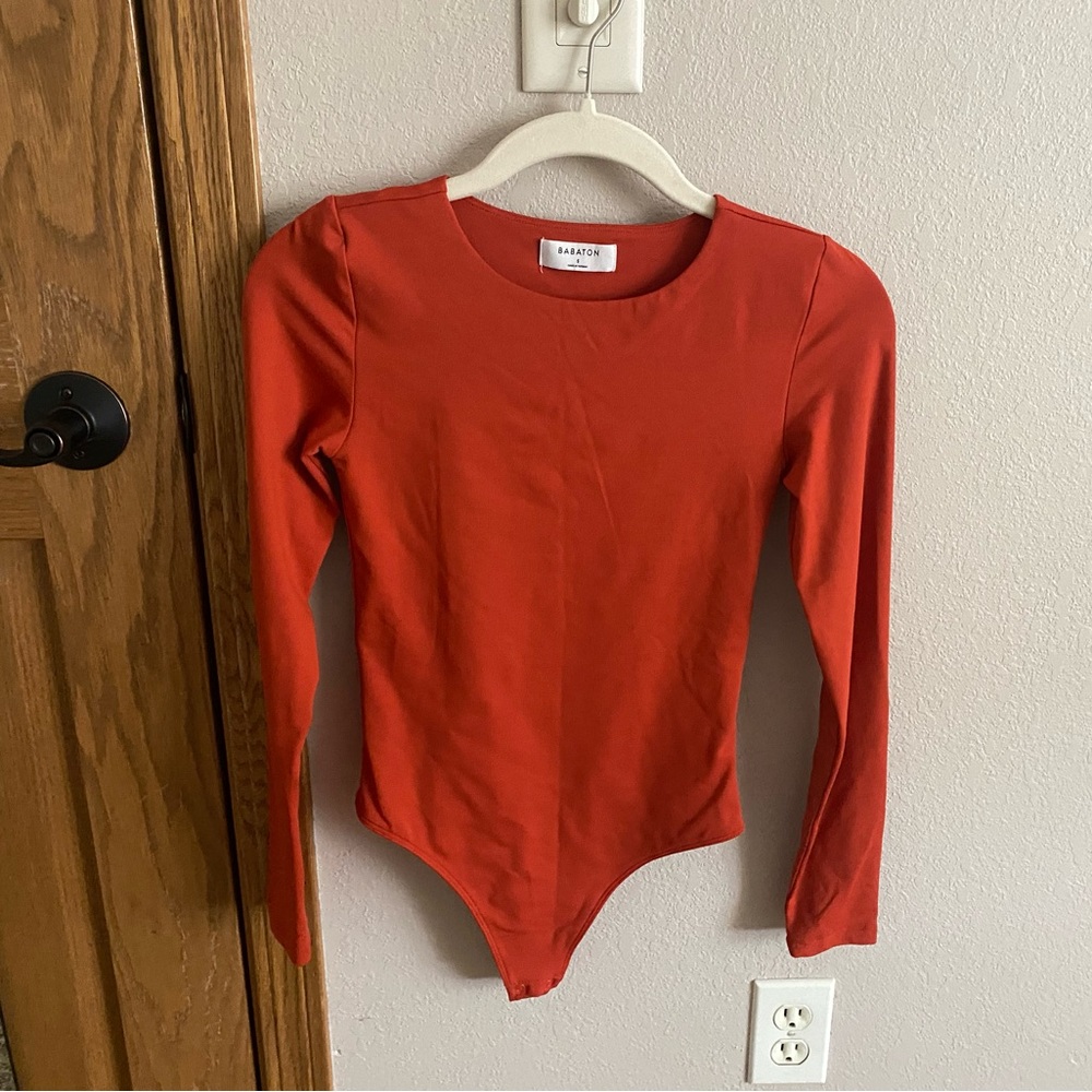 Aritzia Babaton Contour Crew Long Sleeve Bodysuit